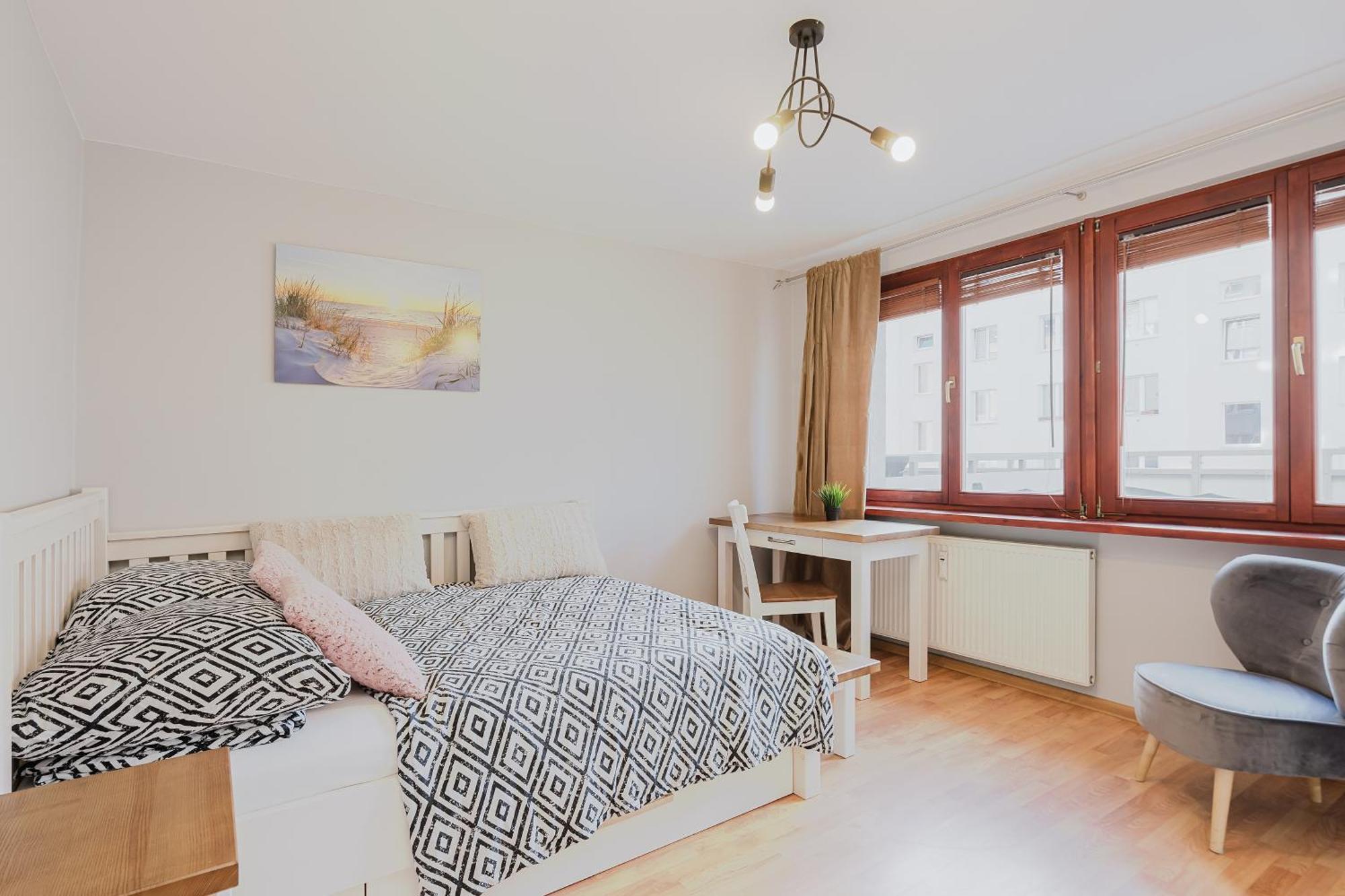 Apartment 10 *